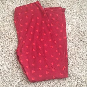 LuLaRoe red heart leggings